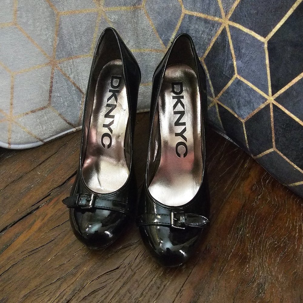 DKNYC Keri Black Pumps size 7.5